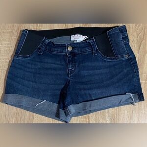 Isabel Maternity By Ingrid and Isabel 
Midi Side Panel Shorts 
Size  4